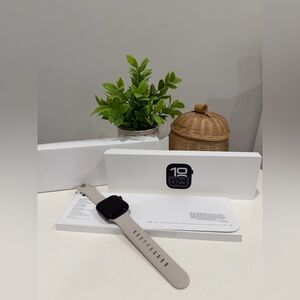 Apple series 10 42MM Jet black AL black GPS